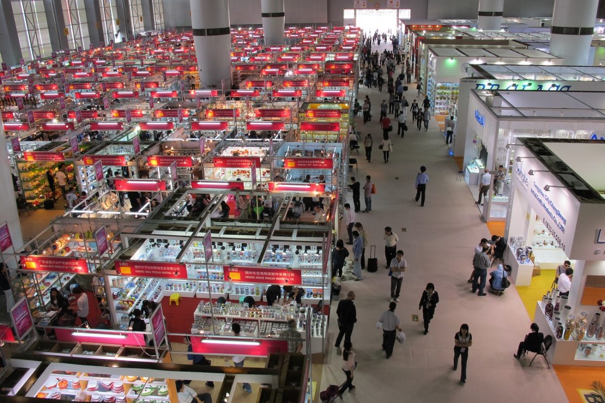 Najväčší veľtrh v Číne Canton Fair (Zdroj fotky: Shinsuke Ikegame)